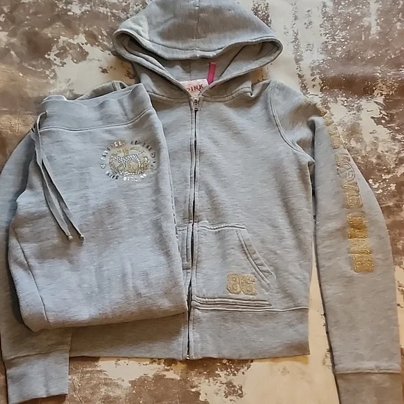 Y2K Pink Peace Bling Dog Set. Zip up hoodie with matching capris.Size: S - Picture 5 of 10